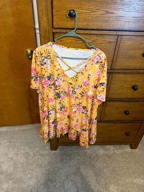 Southern Stitch Mustard Yellow Floral V-Neck Strappy Tunic Top Size 2XL